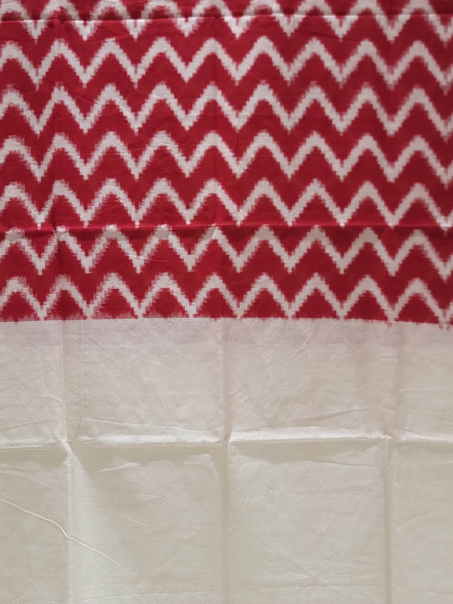 Pure Cotton Ikat Handloom Dupatta - White/Red - Vastra Raag