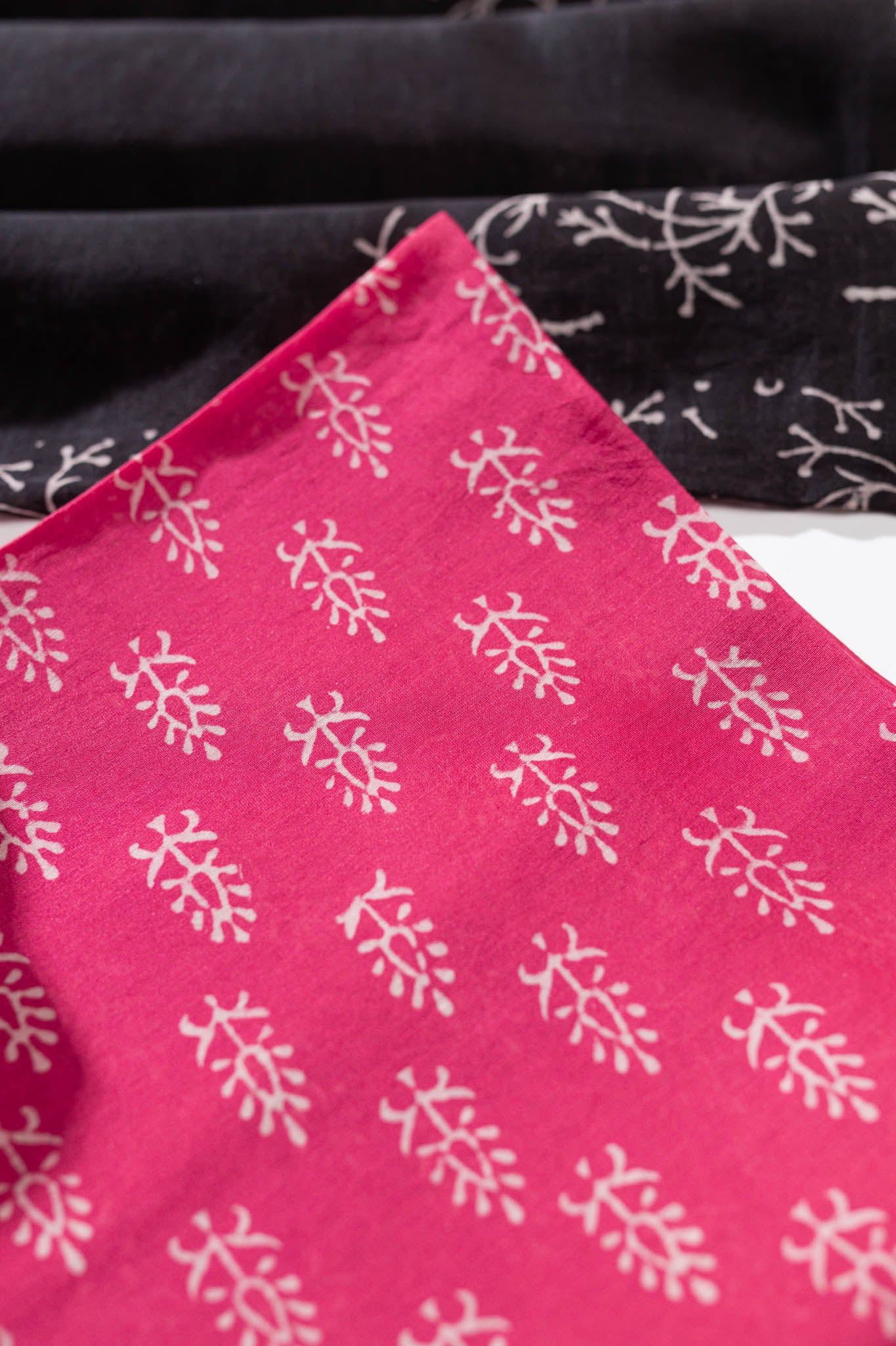 Maheshwari Silk 3 PC Suit Piece - Pink/Black - Vastra Raag