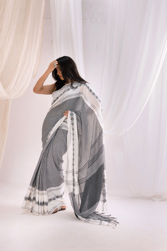 Begumpuri Handwoven Cotton Saree - Grey/White