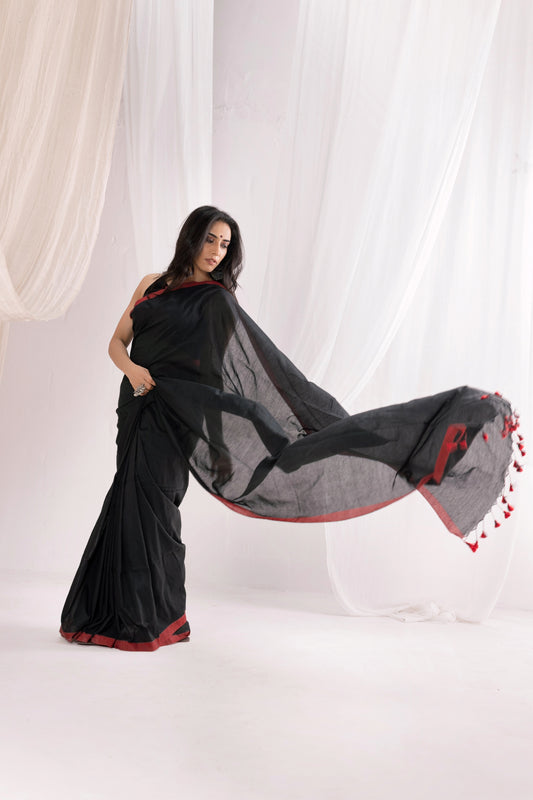 Pure Mul Cotton Handloom Contrast Color Border Saree - Black/Maroon