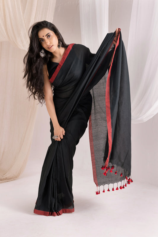 Pure Mul Cotton Handloom Contrast Color Border Saree - Black/Maroon