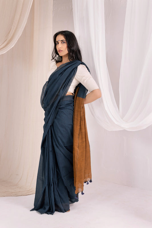 Pure Mul Cotton Handloom Contrast Color Pallu Saree - Navy Blue/Russet Brown