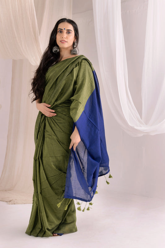 Pure Mul Cotton Handloom Contrast Color Pallu Saree - Green/Blue