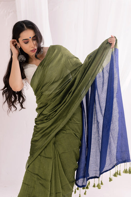 Pure Mul Cotton Handloom Contrast Color Pallu Saree - Green/Blue