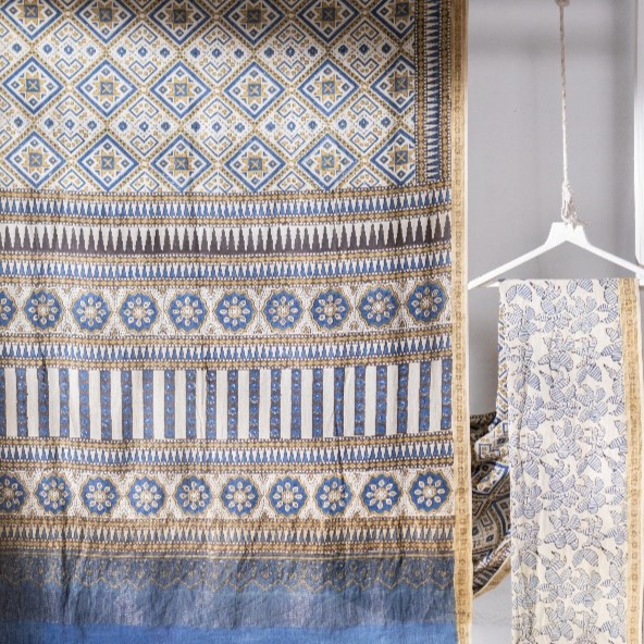 Handloom: The Timeless Beauty of Hand Loom: A Journey through Tradition, Craftsmanship, and Sustainability
